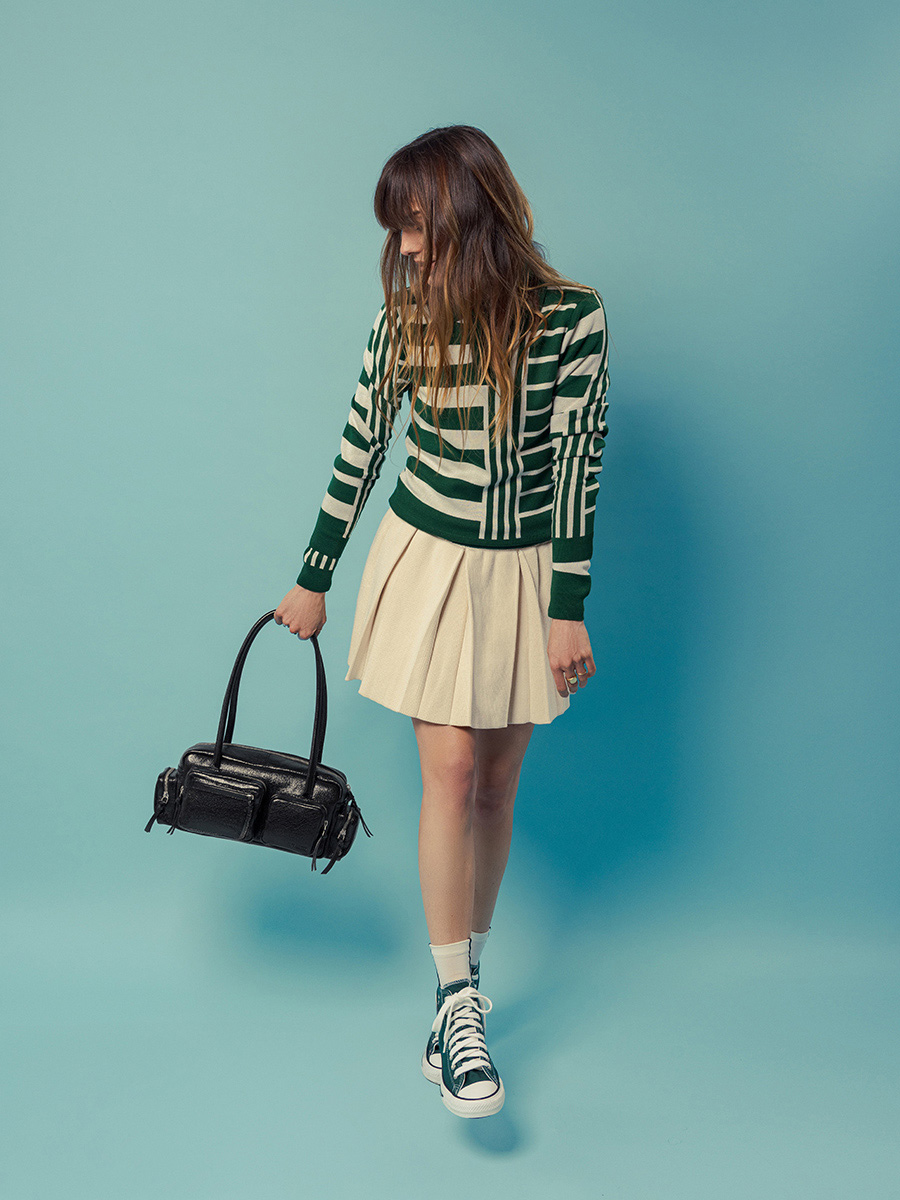 tasche-mit-mehreren-taschen-leder-schwarz-glitzernd-lebasset-90s-eclipse-ansicht-von-vorne-w56-m-b