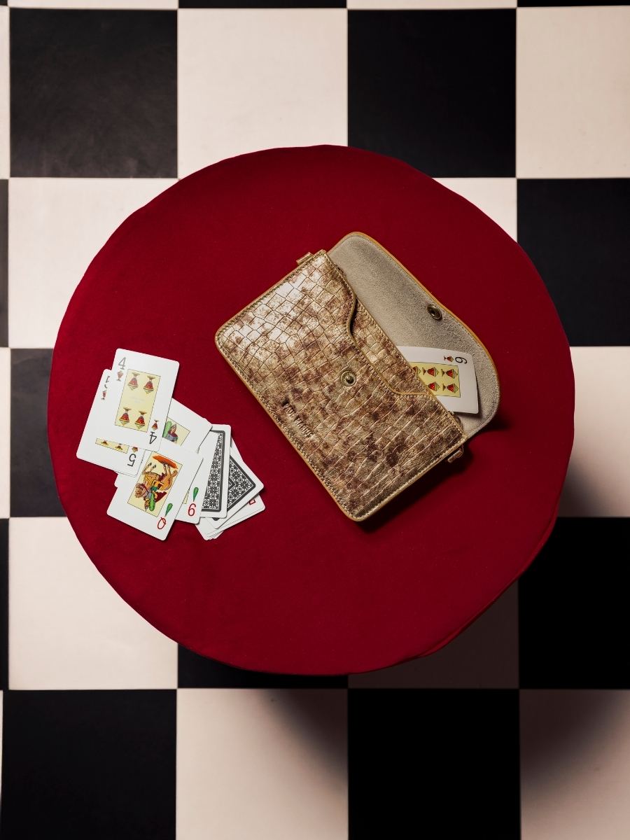 Fotoansicht-Zoom-Material-Tasche-Clutch-goldenes Leder-Bertille-Bijoux-Paul-Marius-W44-CR-DB-G