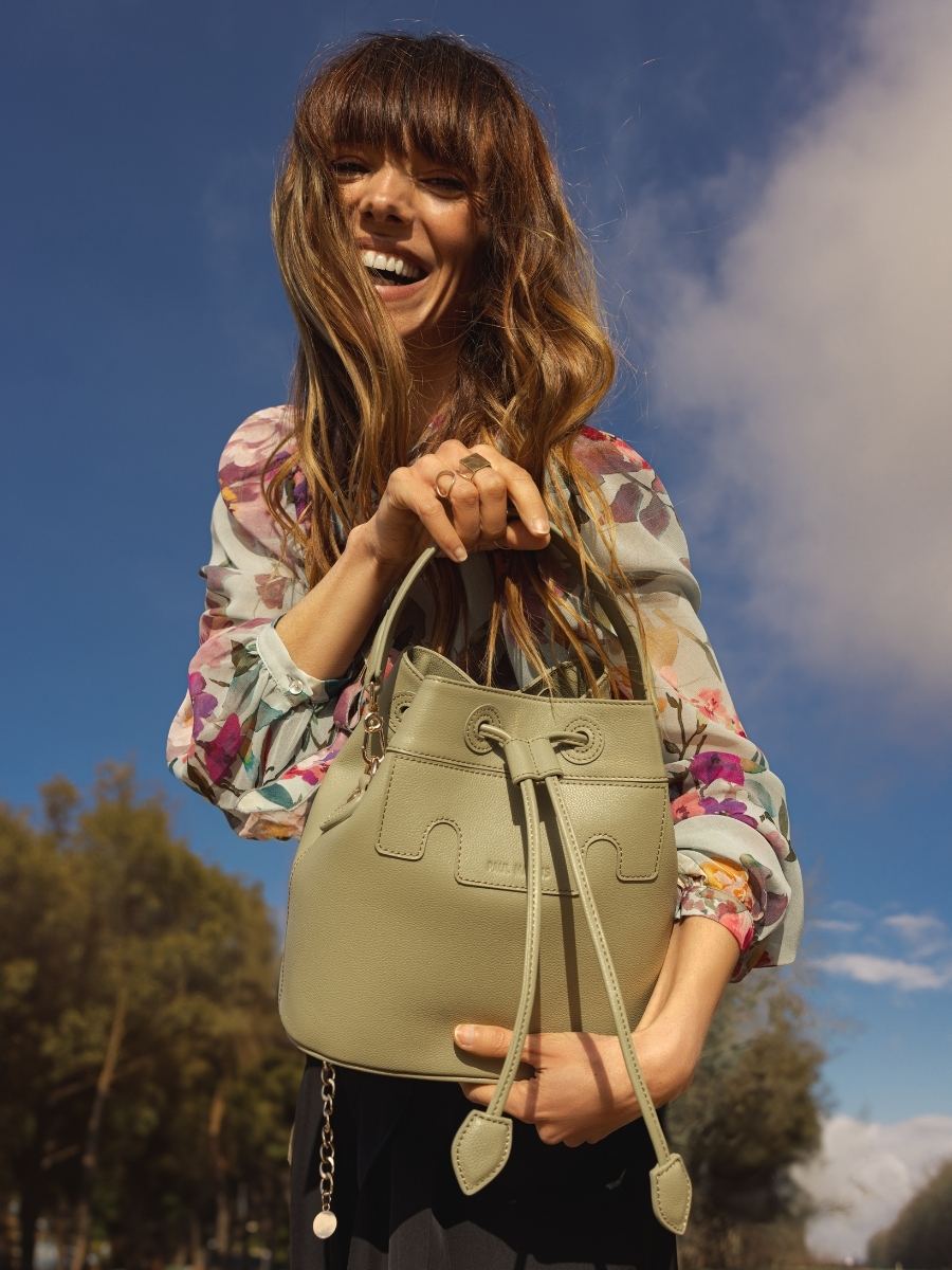 Beuteltasche aus Leder Capucine schwarz-anthrazit Ansicht von vorne W39 BM B