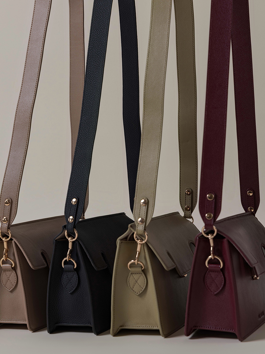 leder-baguette-tasche-gabrielle-purpur-ansicht-zoom-material-w42-p