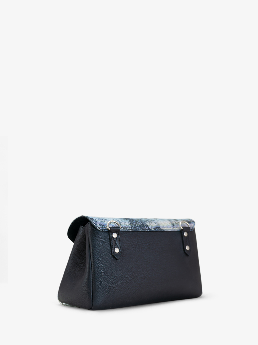 Fotoansicht-Rückseite-Umhängetasche-Leder-holographisch-Suzon-M-Galaxie-Paul-Marius-W25M-GAL