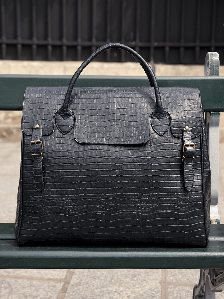 Fotoansicht-große-Reisetasche-aus-Leder-schwarz-Rouen-Delhi-Heritage-Tiefschwarz-Paul-Marius-M105-CR-B