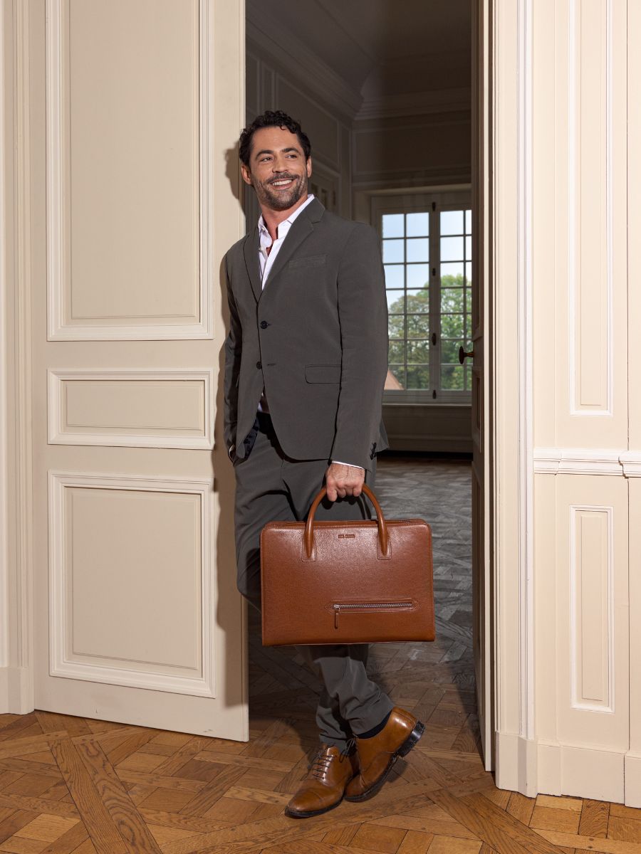 Fotoansicht-Zoom-Material-Dokumententasche-Leder-Unisex-Braun-Jean-Natur-Paul-Marius-B09-L