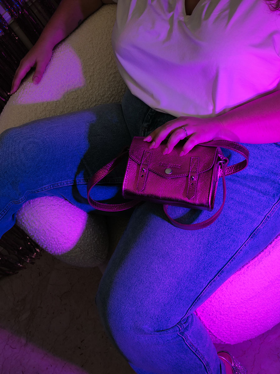 Foto-Umhängetasche-Leder-Damen-rosa-der-Mini-Indispensable-Ultraviolet-Paul-Marius-W08S-UV-PI