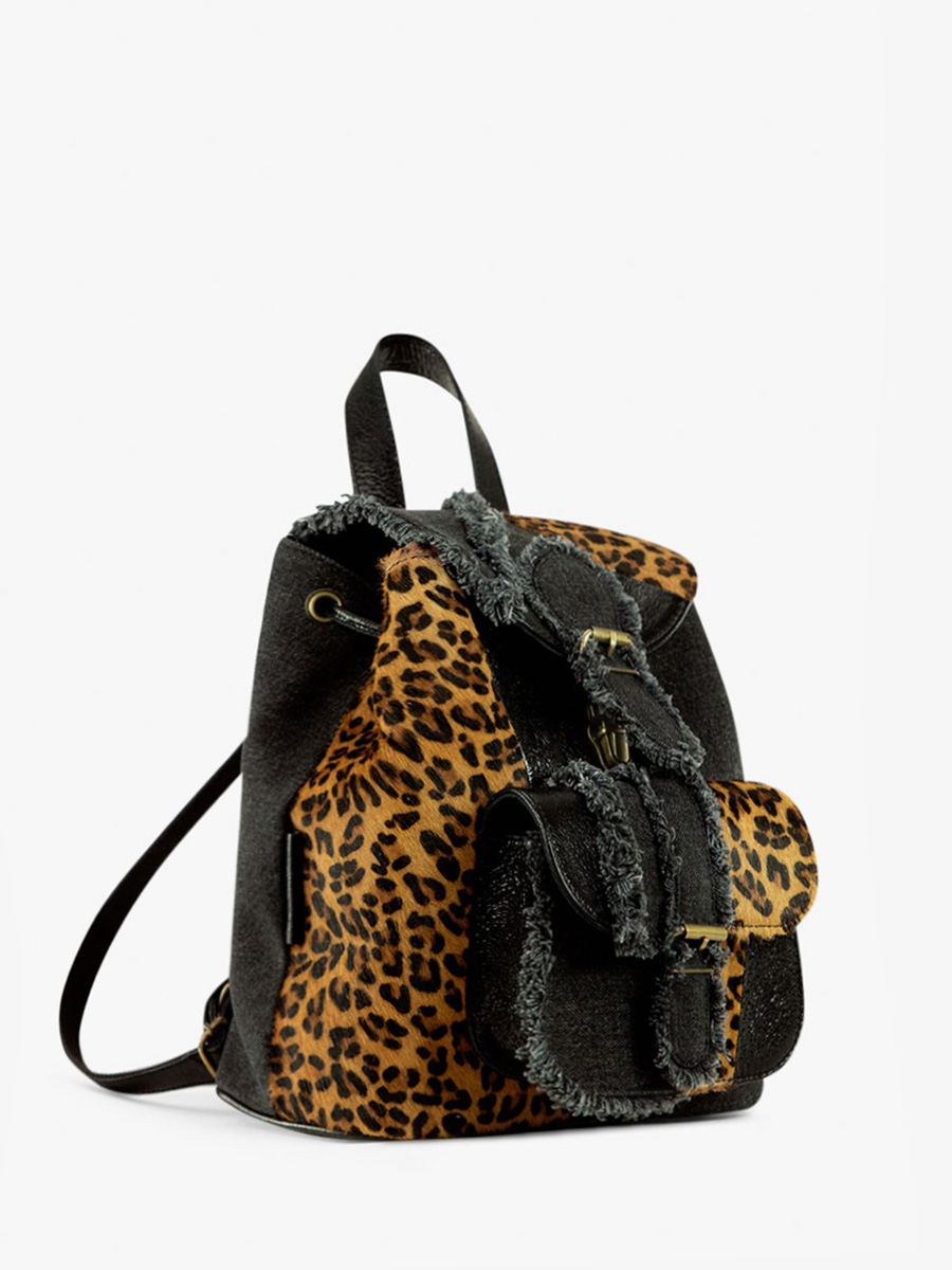 Fotoansicht-Seite-Rucksack-Leder-Leopard-schwarz-LeBaroudeur-Chimère-Denim-schwarz-Paul-Marius-M40-CH-B-DENIM