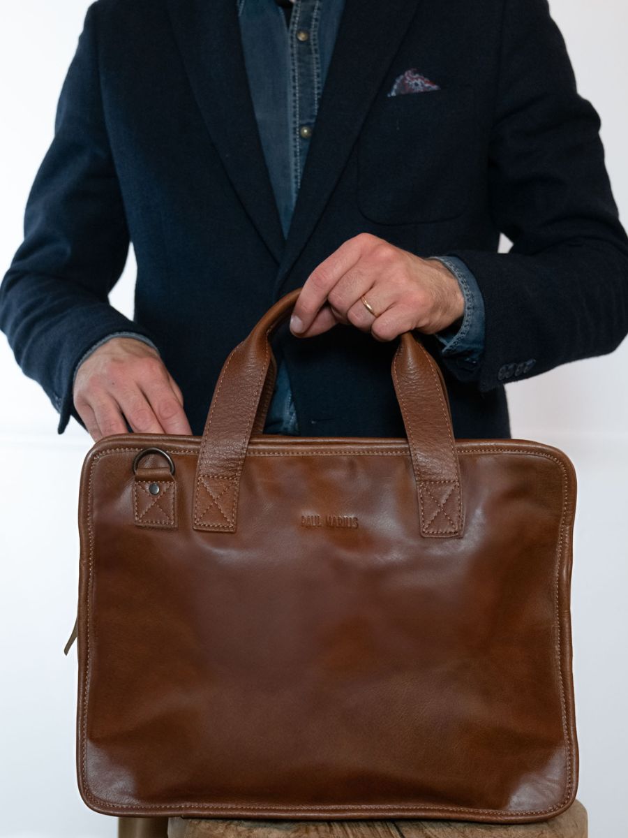 Fotoansicht-Zoom-Material-Dokumententasche-Leder-Unisex-Braun-LeConquérant-Tabak-Paul-Marius-B01-MK