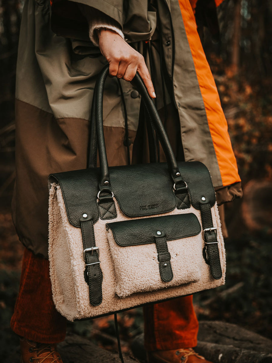 Foto-Vorderansicht-Umhängetasche-Leder-Damen-schwarz-LeRive Gauche-M-Himalaya-schwarz-Öl-Paul Marius-W01M-SH-W-OBL