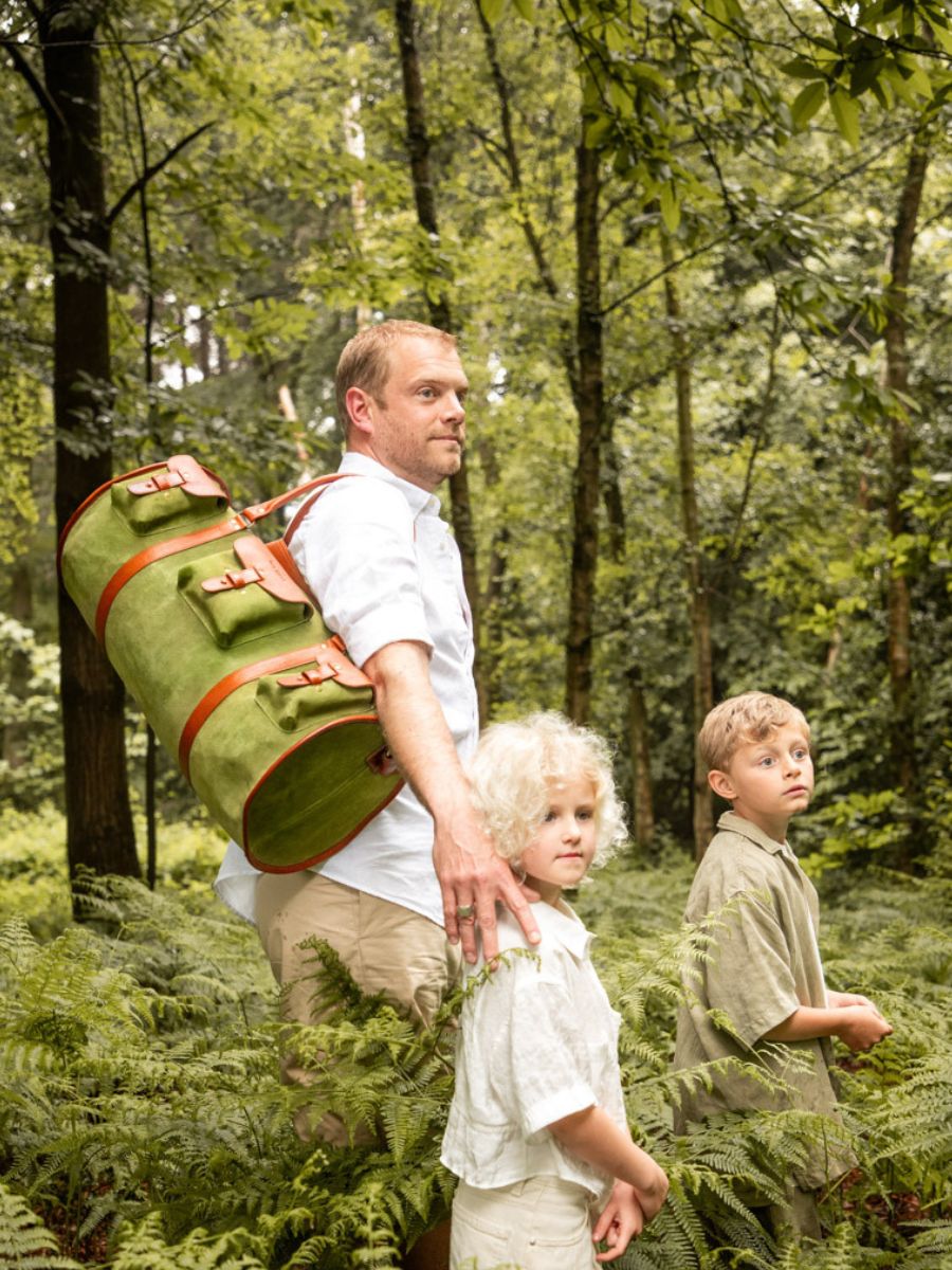 Fotoansicht-Zoom-Material-Reisetasche-Leder-braun-kaki-levoyageur-xl-nomade-paul-marius-m108s60-oco-gr