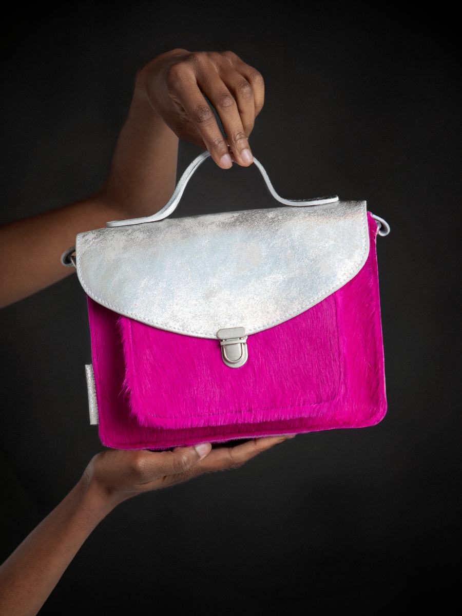 Fotoansicht-Vorderseite-Handtasche-aus-rosa-Leder-Mademoiselle-George-Creature-Rose-Acide-Paul-Marius-W05-CREA-S-PI