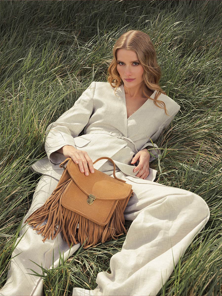 Handtasche mit Fransen, braun, Mademoiselle George, Folk, Havanna, Rückansicht, W05-FOL-SU-L