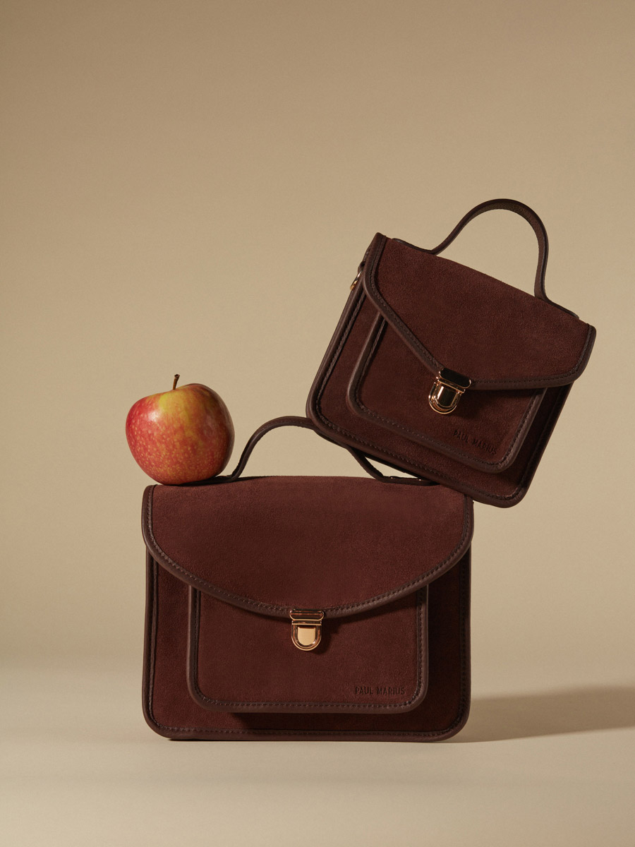 Mini-Umhängetasche aus braunem Leder Mademoiselle George XS Nr. 2 – Schokoladenbraun – Ansicht – Zoom – Material – W105XS SU DB