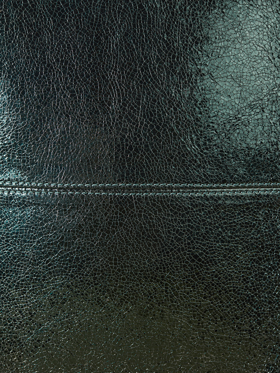 kleine-umhängetasche-leder-dame-grün-glitzernd-essentiel-minuit-ansicht-zoom-material-m21-m-gr