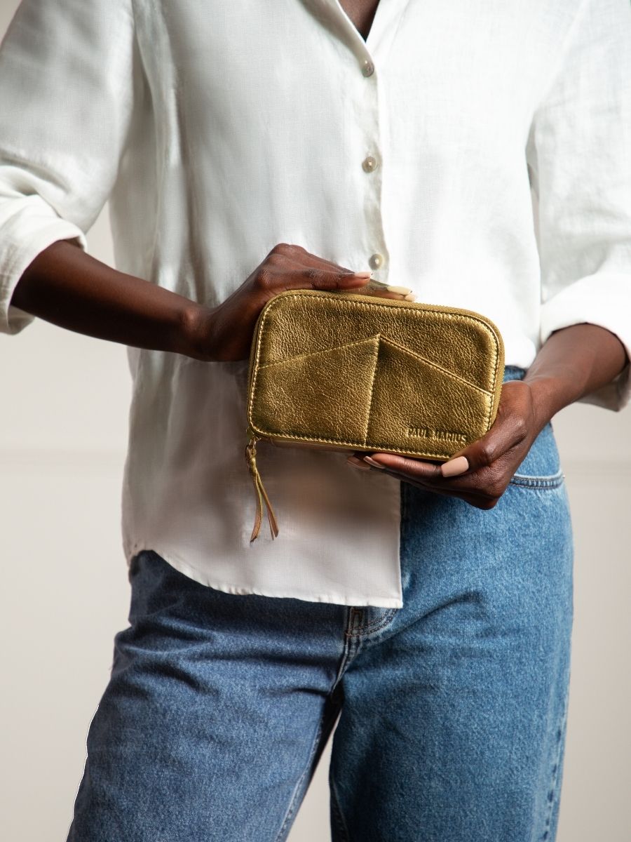 Foto-Zoom-Material-Gürteltasche-aus-goldenem-Leder-Paula-Bronze-Paul-Marius-M66-OG