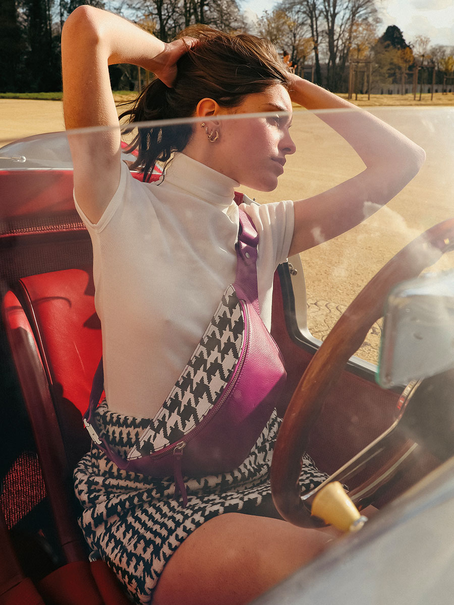 Fotoansicht-Seite-Gürteltasche-Leder-violett-LaBanane-Allure-Zinzolin-Paul-Marius-M503-HS2-ZI