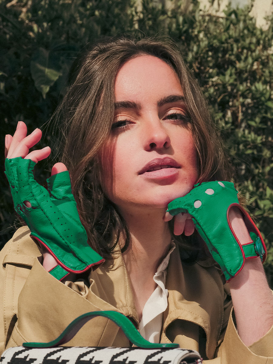 Foto-Vorderseite-Handschuhe-Leder-grün-braun-Handschuhe-Pilote-Allure-grün-natur-Paul Marius