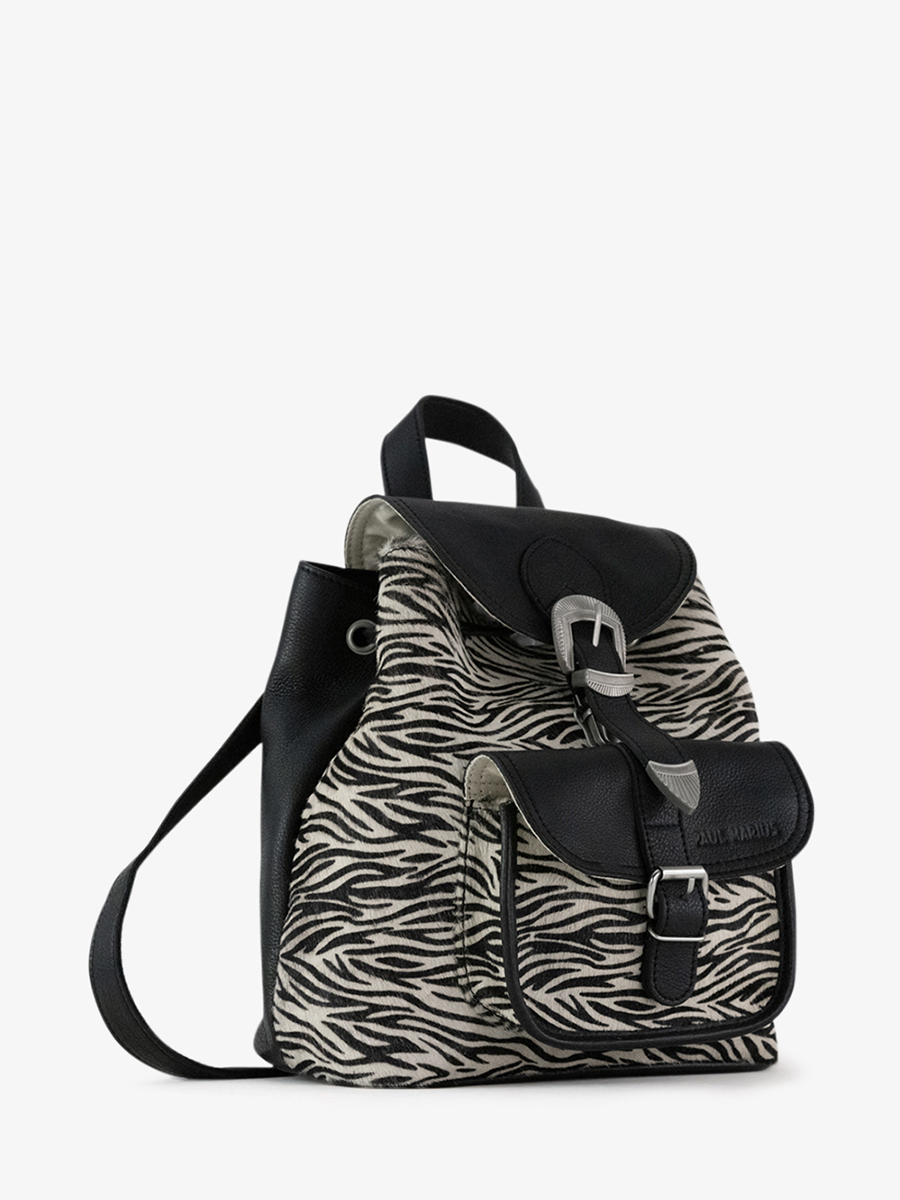 Foto-Ansicht-von-der-Seite-Rucksack-aus-Leder-für-Damen-LeBaroudeur-Zebra-Paul-Marius-