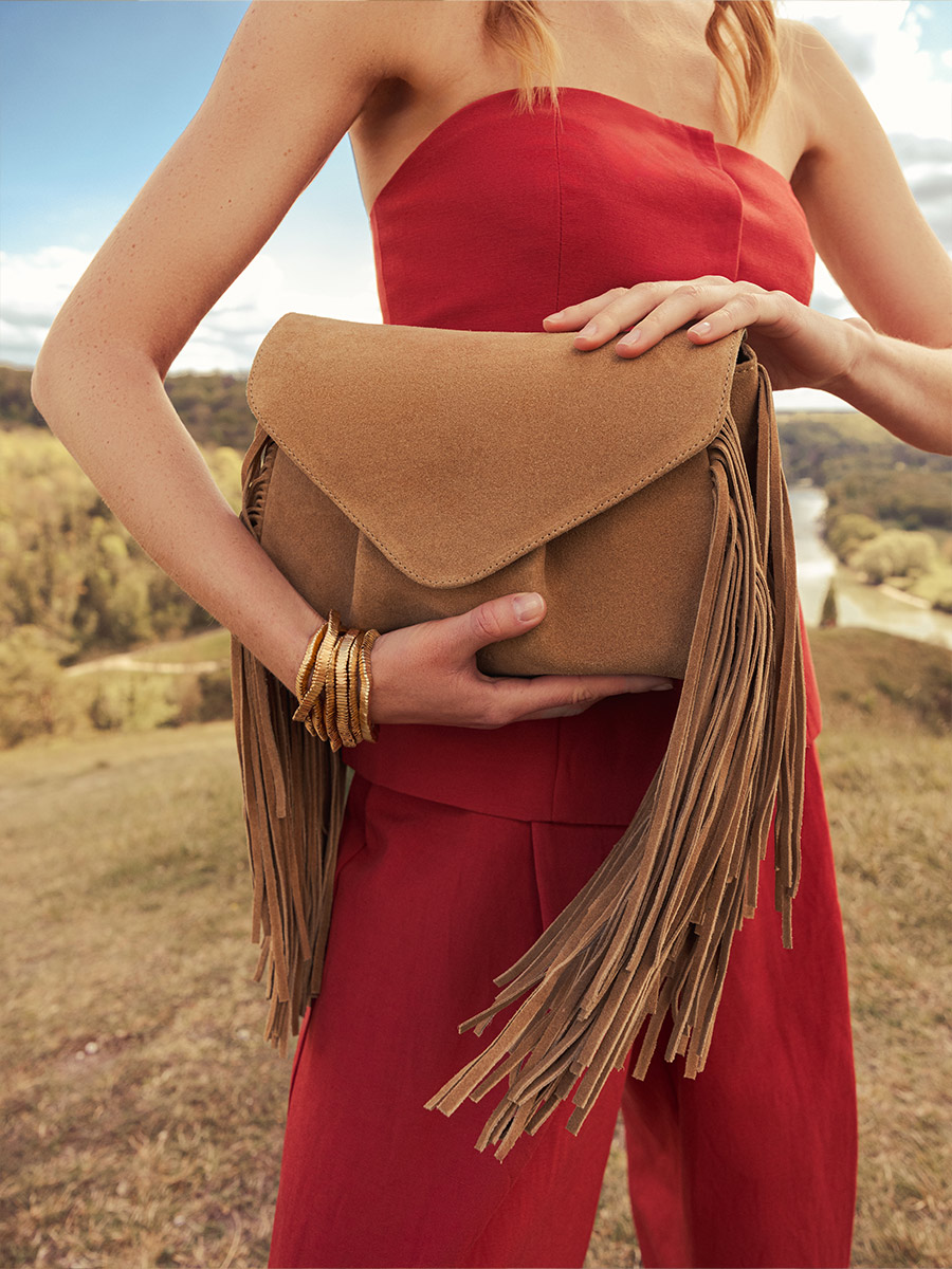 Umhängetasche mit Fransen, braun, Suzon M, Folk, Havanna, Seitenansicht, W25M FOL SU L