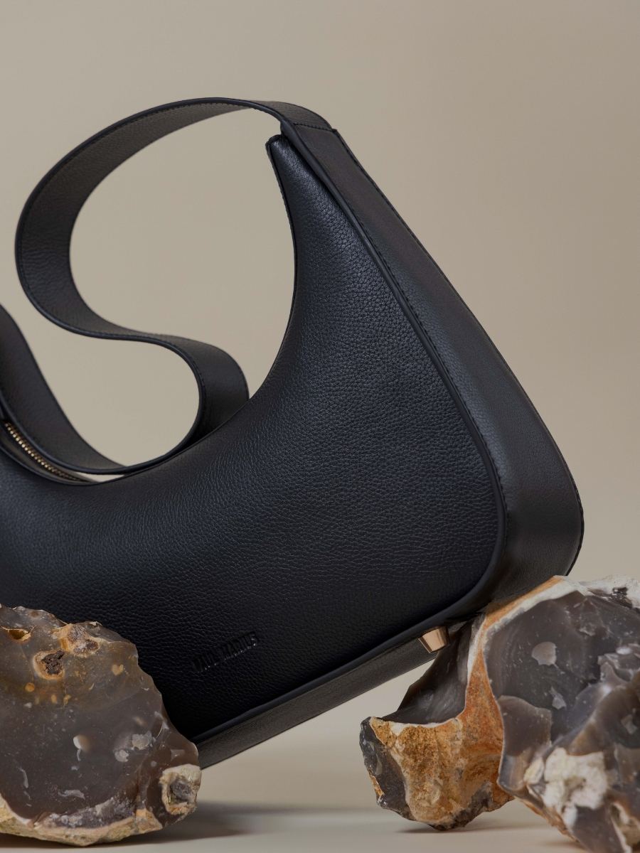 Baguette-Tasche aus Leder Victoire schwarz-anthrazit Ansicht Zoom Material W54 BM B