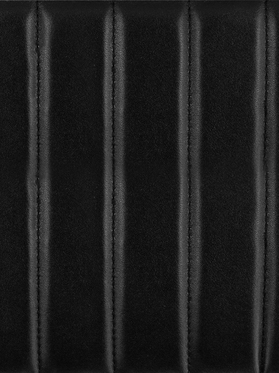 portefeuille-matelasse-gaspard-sellerie-noir-vue-zoom-matiere-m78-mat-s-b