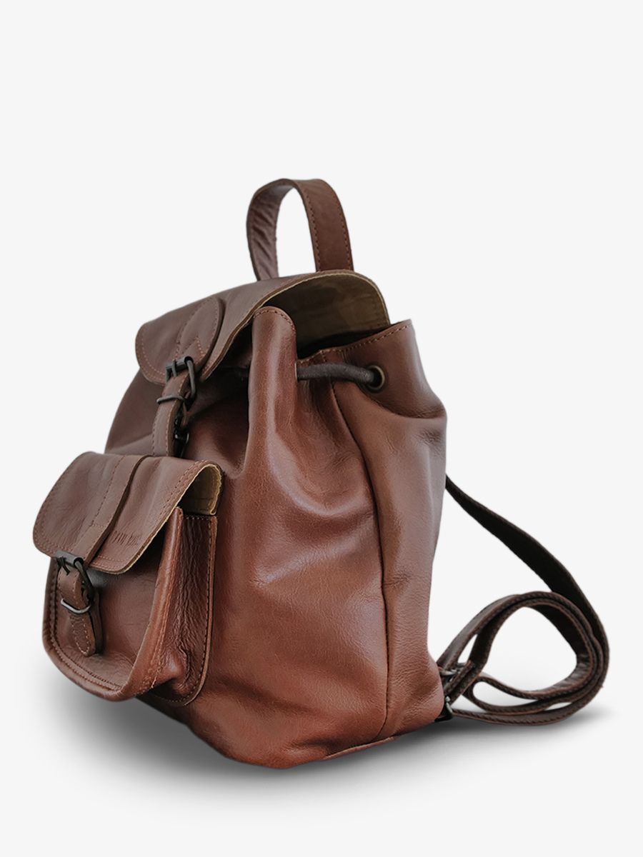 Foto-Seitenansicht-Rucksack-Leder-Damen-braun-LeBaroudeur-Tabak-Paul-Marius-M40-MK