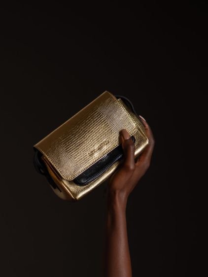 Diane XS – Schwarzes Gold