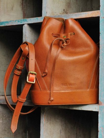 L'Aumonière – Cognacfarben geölt