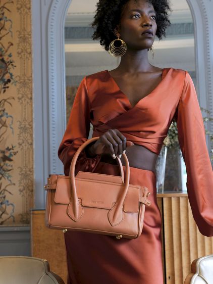 Madeleine S Art Déco – Karamell