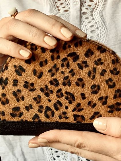 LePortefeuille Manon Leopard – Schwarz