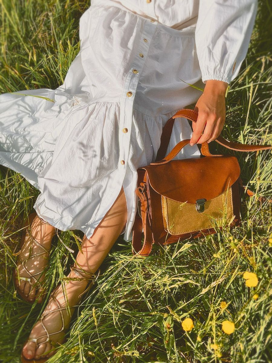 foto-tragetasche-umhängetasche-leder-dame-braun-gold-mademoiselle-george-natur-gold-paul-marius-w05-l-g