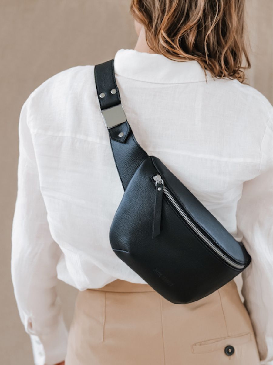 Foto-Tragetasche-Gürteltasche-aus-Leder-schwarz-labanane-schwarz-paul-marius-m503-b