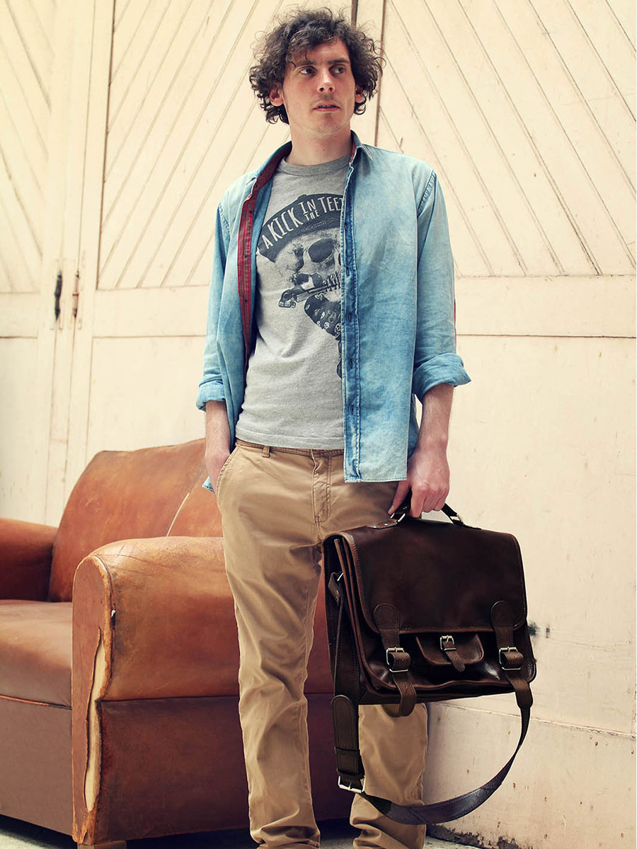 photo-portee-porte-document-cuir-ordinateur-noir-lecartable-l-indus-paul-marius-m01s16-d