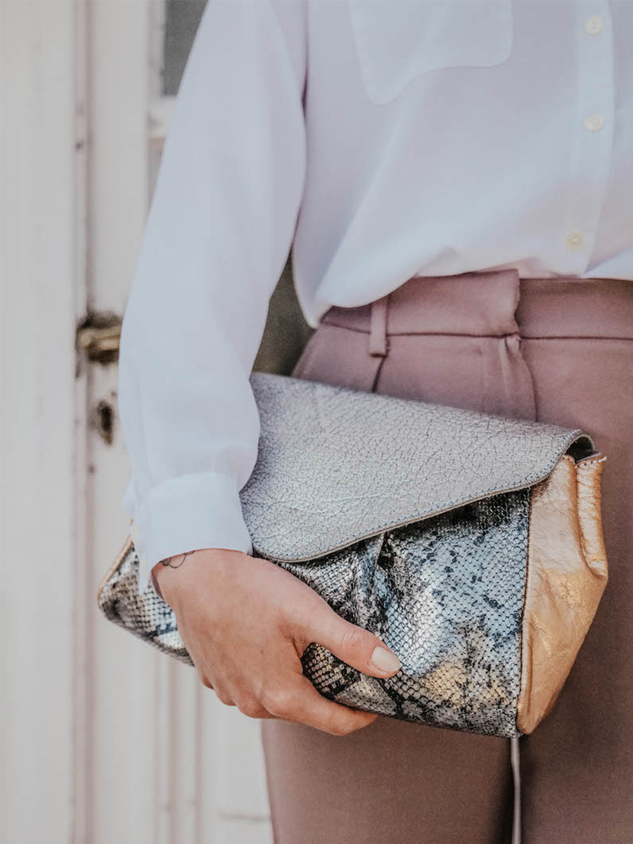 foto-ansicht-von-vorne-umhängetasche-leder-paulmarius-suzon-m-aphrodite-paul-marius-w25m-aph