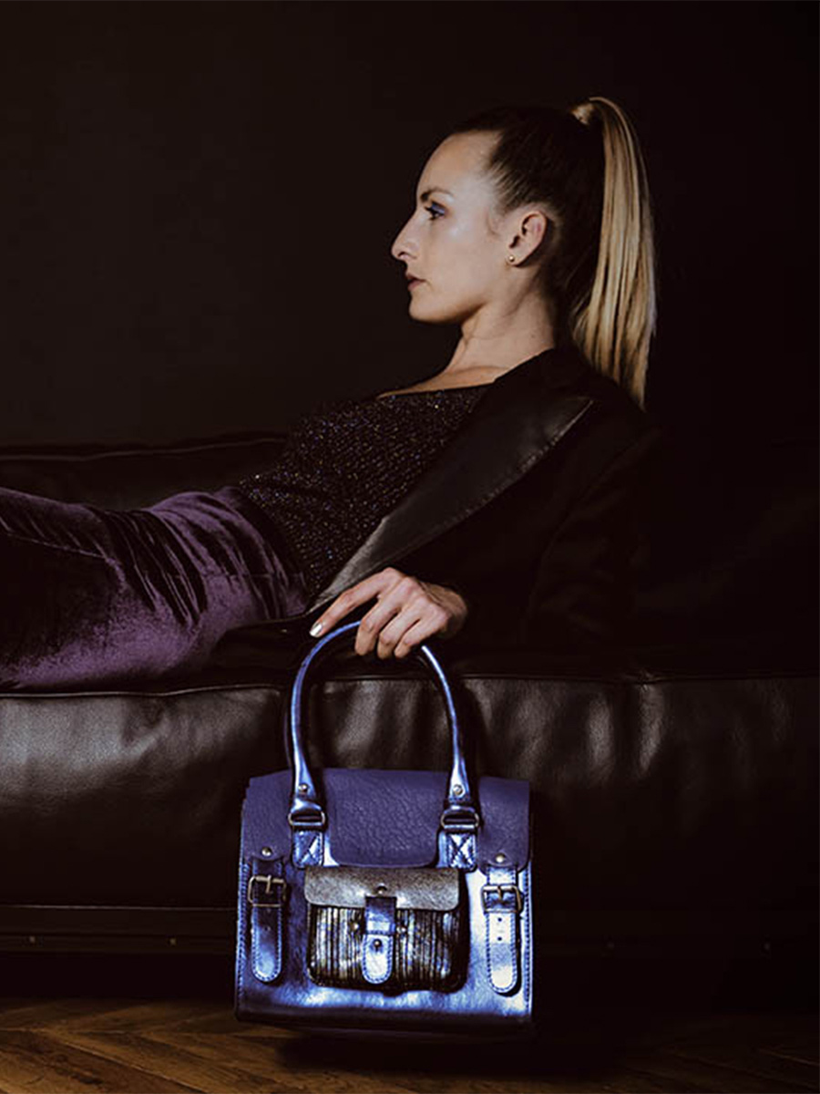 foto-ansicht-von-vorne-umhängetasche-leder-damen-lerive-gauche-s-cosmos-paul-marius-w01s-cs