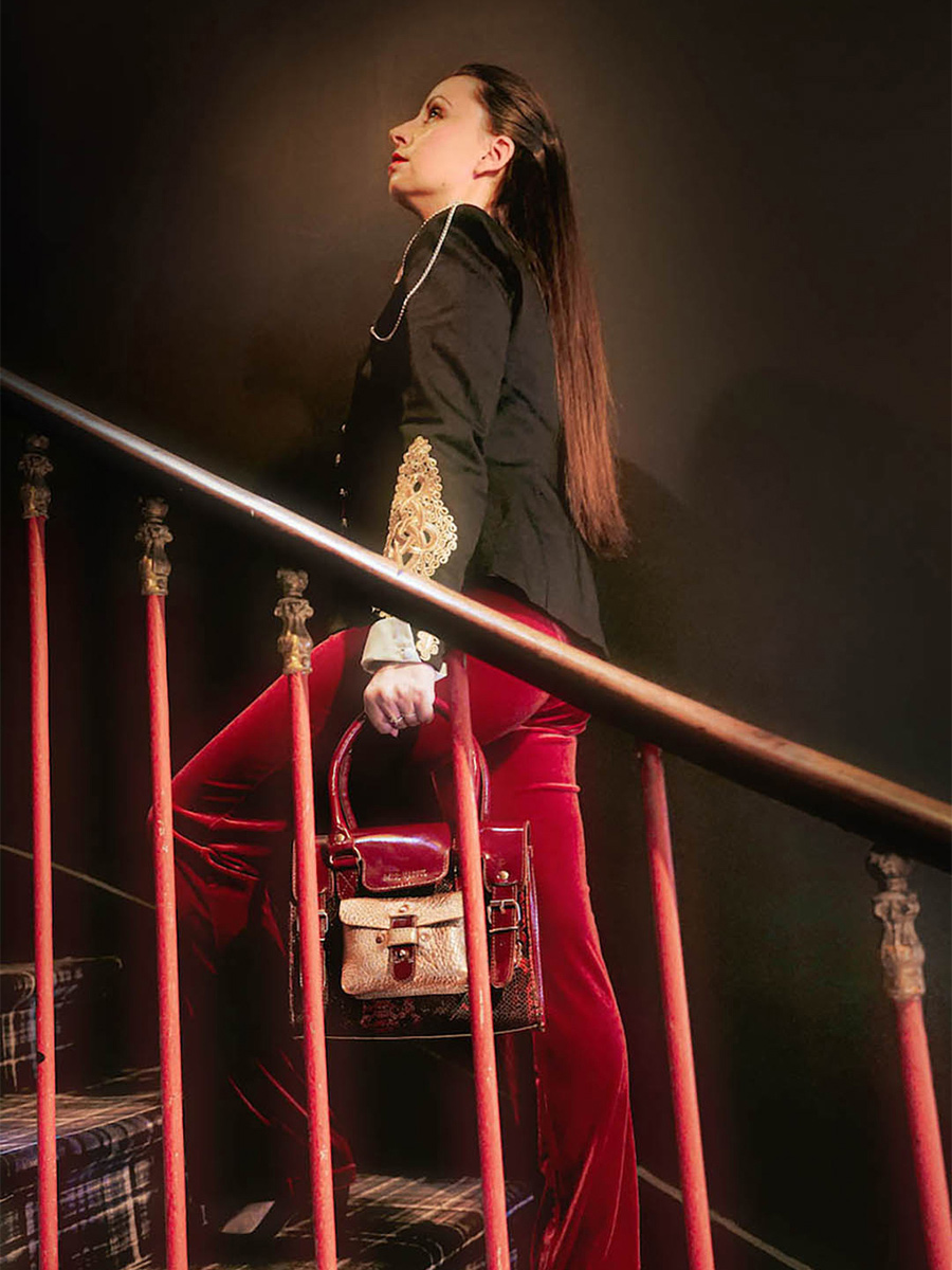 foto-ansicht-von-vorne-umhängetasche-leder-damen-lerive-gauche-s-passion-paul-marius-w01s-pa