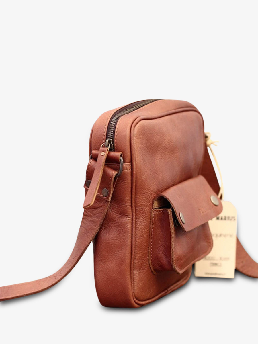Foto-Seitenansicht-Ledertasche-für-Herren-braun-Lesaint Marc-naturfarben-Paul Marius-M402-L