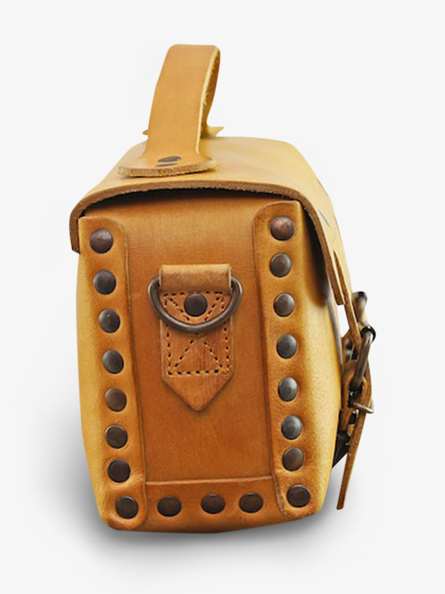 Foto-Seitenansicht-Umhängetasche-aus-Leder-für-Damen-gelb-L'Artisane-Safran-Paul-Marius-P02-Y