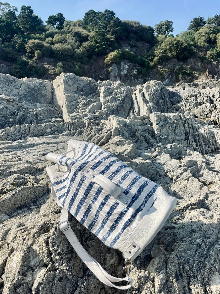 Foto-Innenansicht-Reisetasche-Stoff-blau-weiß-LePackTage-Côte Ouest-Mariniere-Paul Marius-M106-CNV-BLU-W