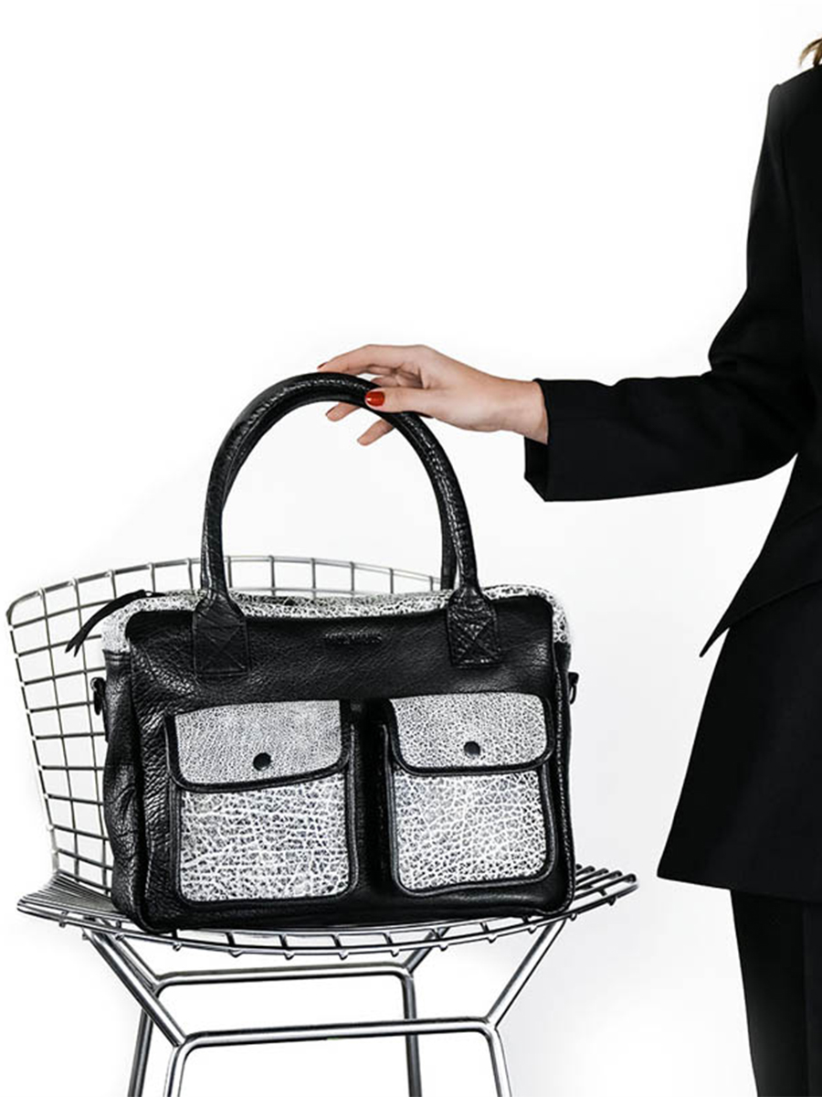 Foto-Vorderansicht-Dokumententasche-Leder-Damen-LeDandy-Empreinte-Paul-Marius-W04-B-W