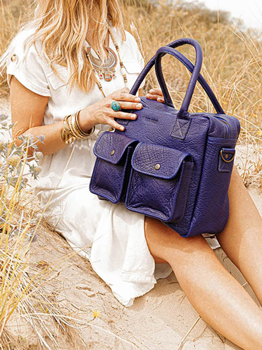 Foto-Vorderansicht-Dokumententasche-Leder-Damen-blau-ledandy-blau-egyptisch-paul-marius-w04-egb