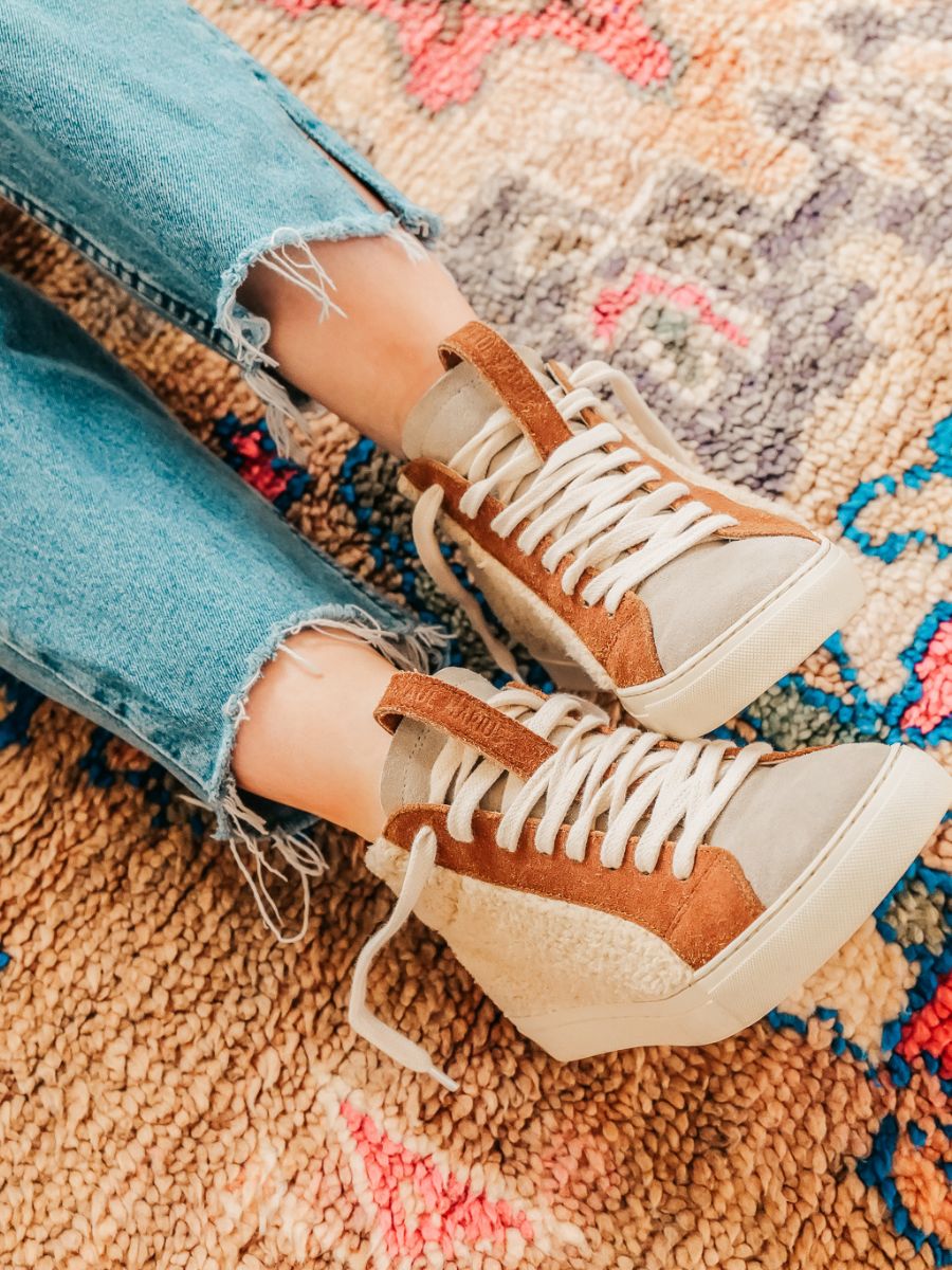 Foto-Seitenansicht-Sneaker-Damen-Leder-braun-pm001-natur-paul-marius-pm001-sh-w-ol-s35