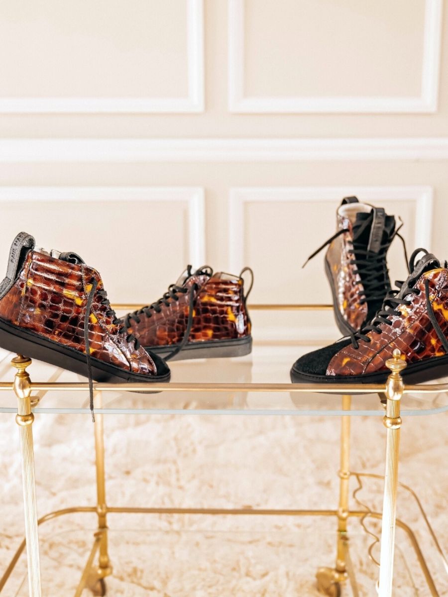 Foto-Seitenansicht-Sneaker-Damen-Leder-braun-pm001-Kaiman-Bernstein-lackiert-Paul-Marius-pm001-c-am-s36