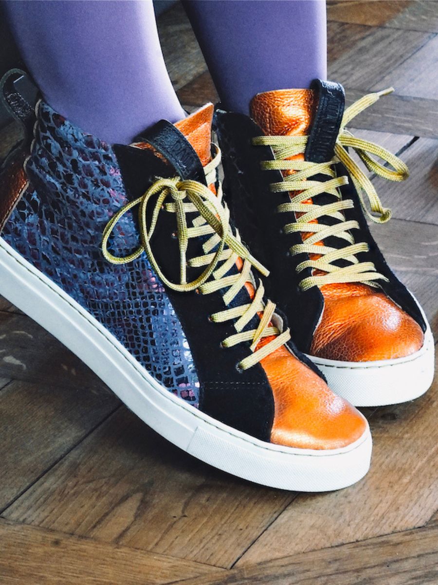 Foto-Vorderansicht-Sneaker-Damen-Leder-orange-blau-pm001-Python-Abyss-orange-metallic-Paul Marius-pm001-p-ab-mco-s36