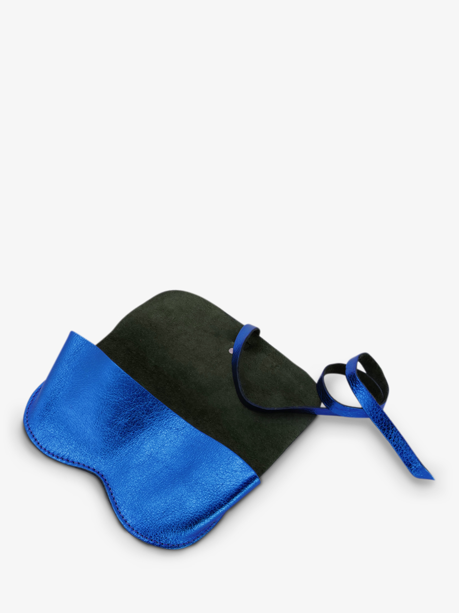 Foto-Seitenansicht-Brillenetui-Leder-Damen-blau-L-Brillenetui-Ultraviolet-Paul-Marius-M49-UV-B