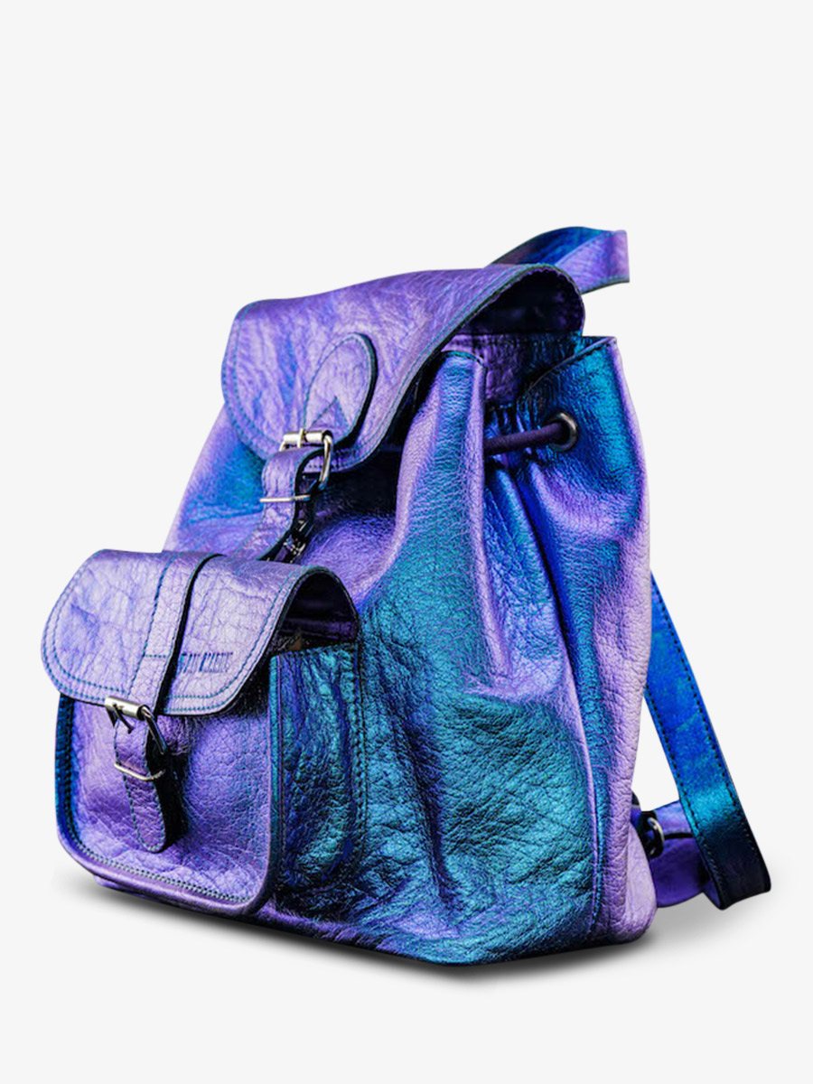 Foto-Seitenansicht-Rucksack-Leder-Damen-blau-LeBaroudeur-Scarabee-Paul-Marius-M40-P-BLU