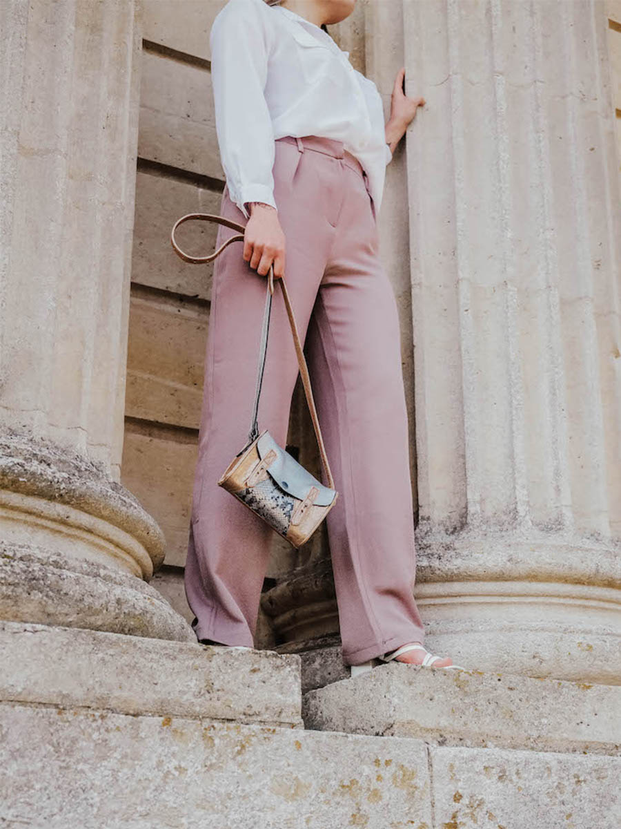 Foto-Tragegurt-Umhängetasche-Leder-Damen-Le-Mini-Indispensable-Aphrodite-Paul-Marius-W08S-APH