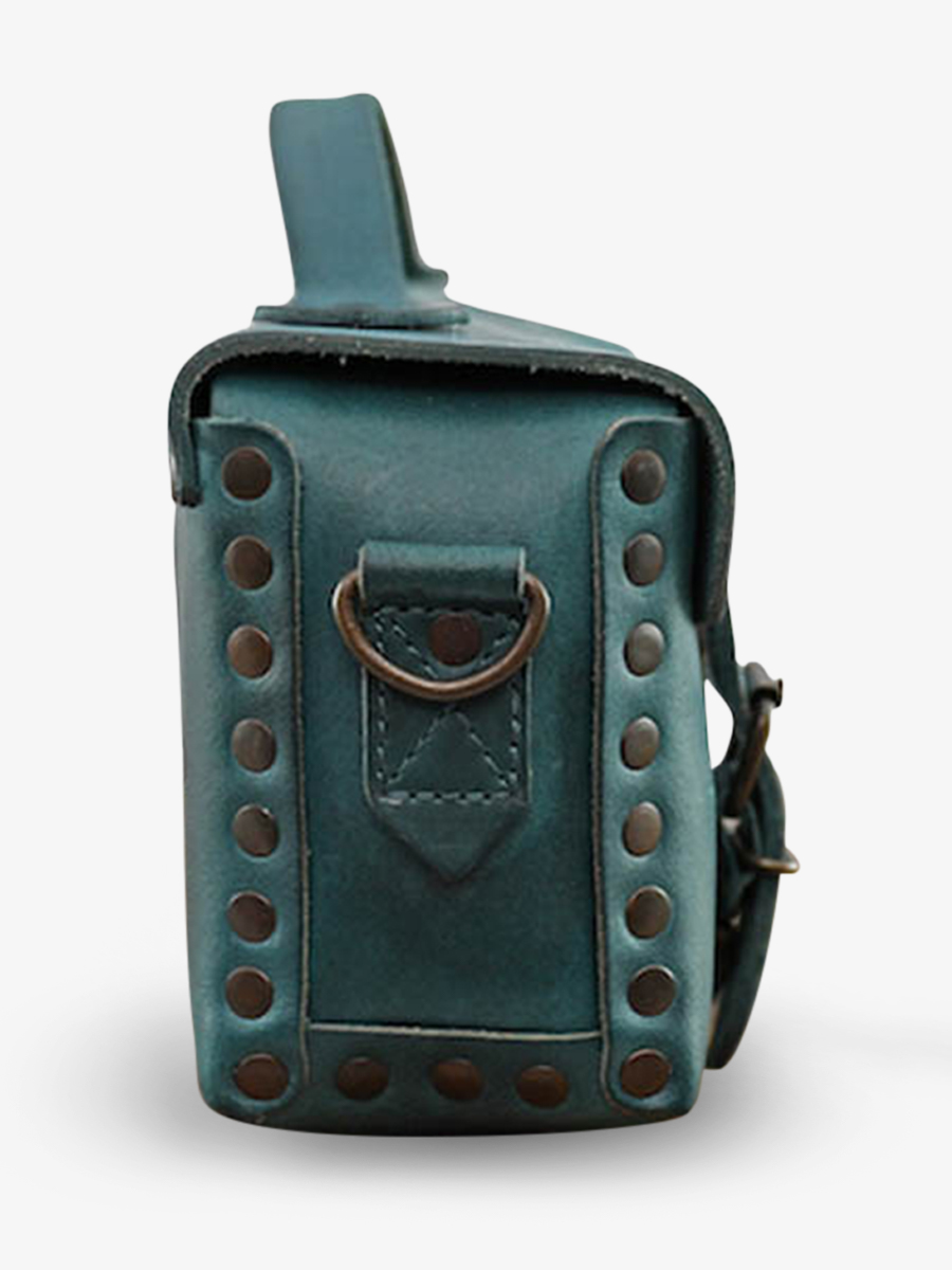 Foto-Seitenansicht-Umhängetasche-Leder-Damen-blau-Lartisane-blau-Piscine-Paul-Marius-P02-Blu