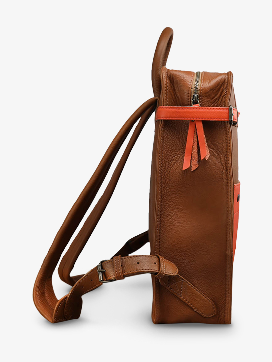 foto-seitenansicht-lederrucksack-braun-orange-lecitadin-natur-orange-paul-marius-b04-l-o