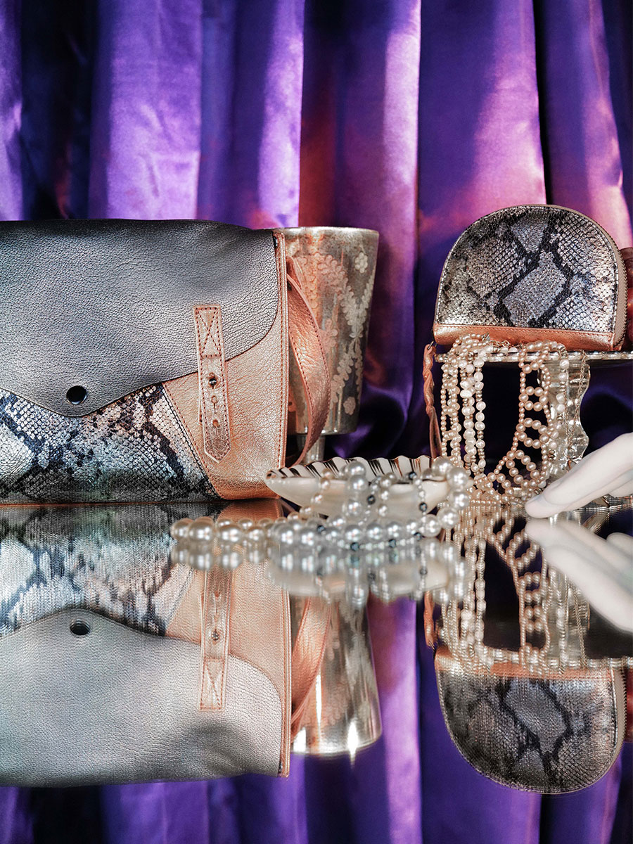 Foto-Innenansicht-Umhängetasche-Leder-Damen-L'indispensable-Aphrodite-Paul-Marius-W08-APH