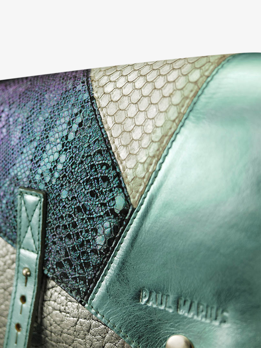 Foto-Material-Umhängetasche-Leder-Damen-blau-weiß-lindispensable-chimere-fleece-paul-marius-w08-ch-s-blu