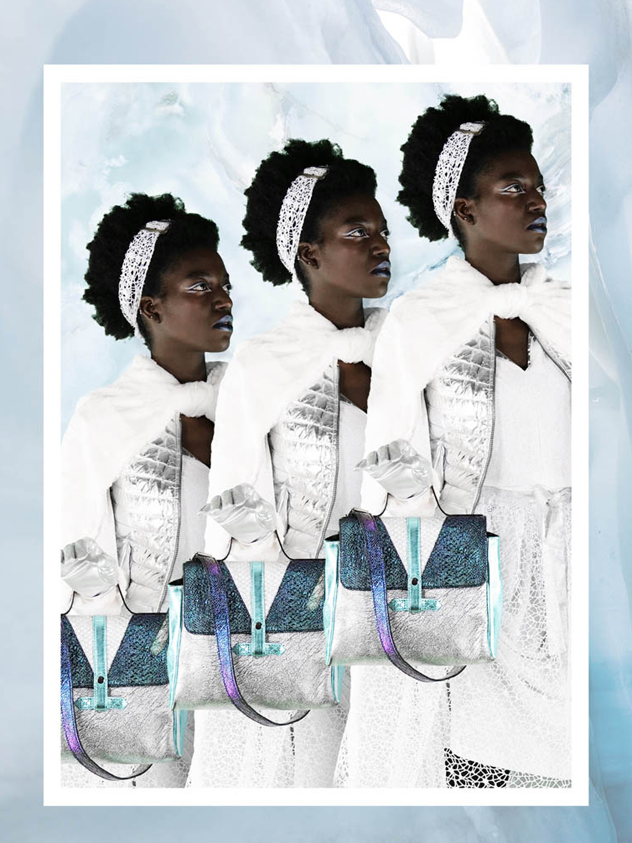 Foto-Tragetasche-Umhängetasche-Leder-Damen-blau-weiß-LeCorneille-Chimere-Fleece-PAUL MARIUS-W23-CH-S-BLU